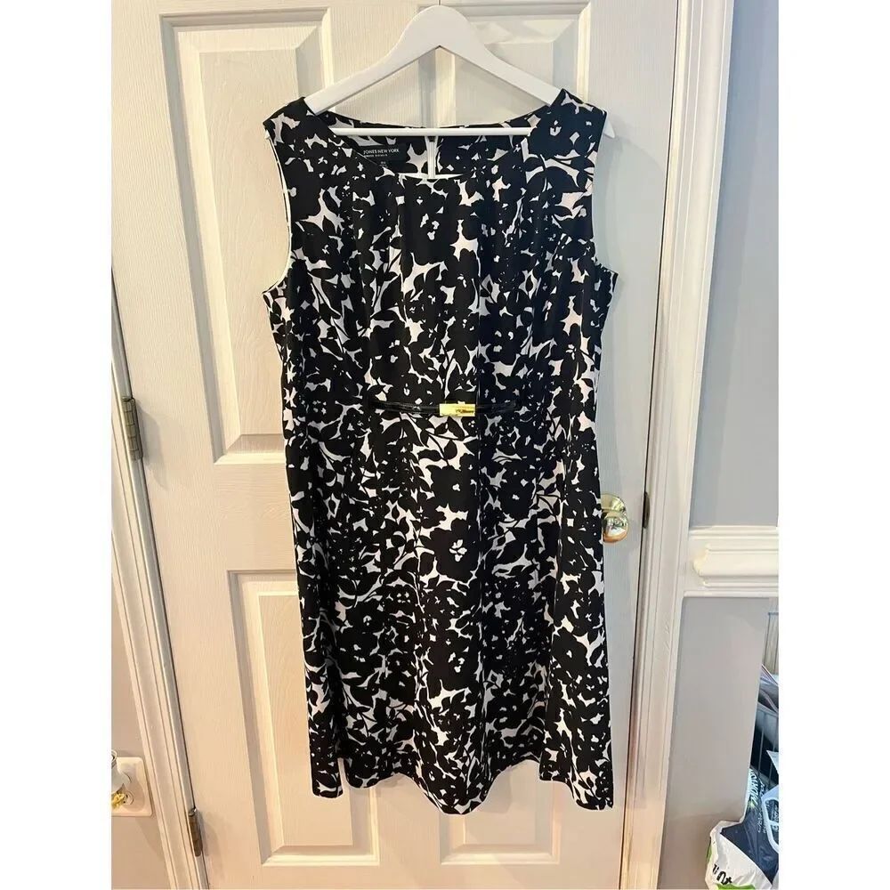 Jones New York Womenβs Black &βWhite Print Faux Belt Sleeveless Career Dress Sz